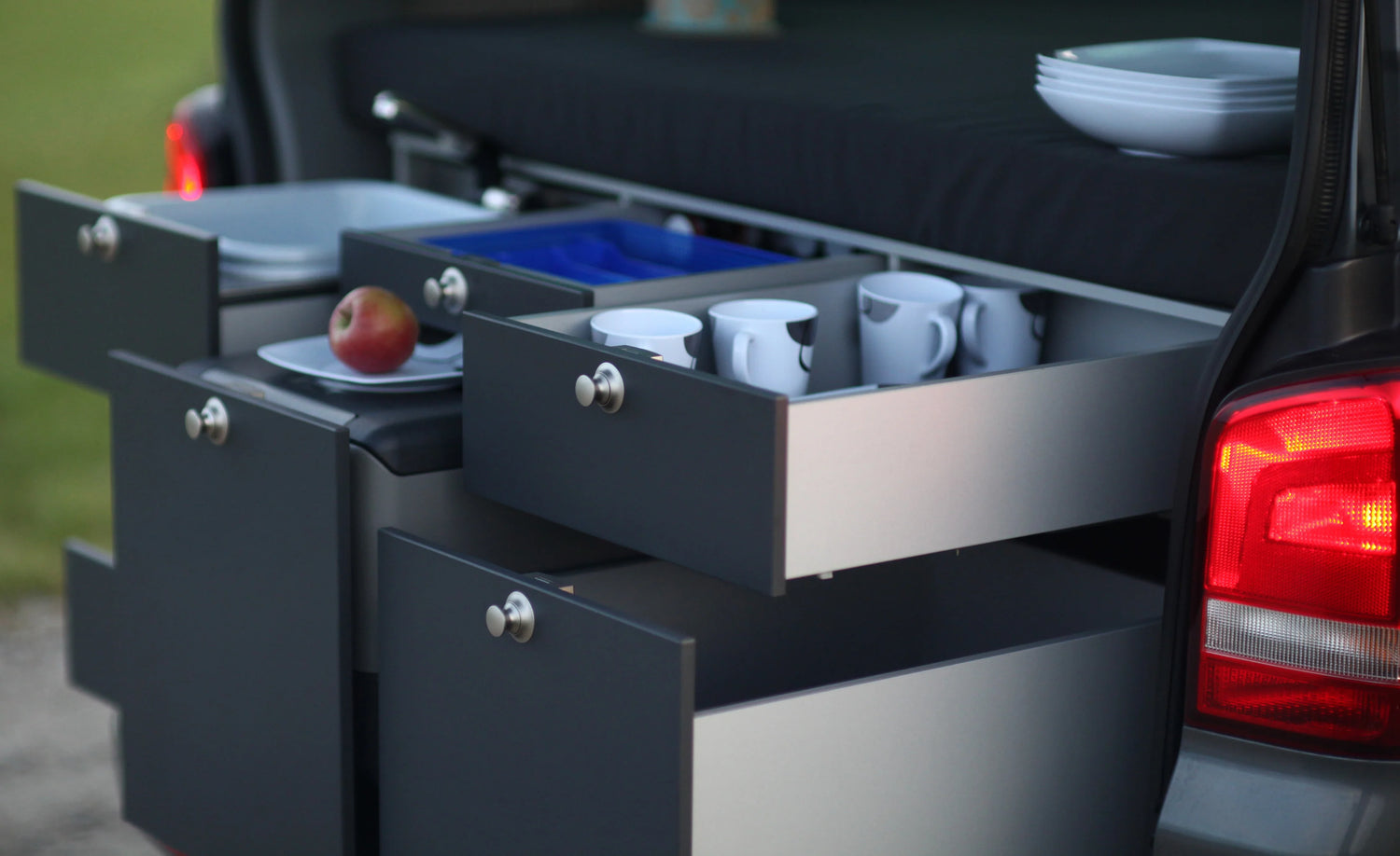 VanEssa mobilcamping Kitchen and Storage modules
