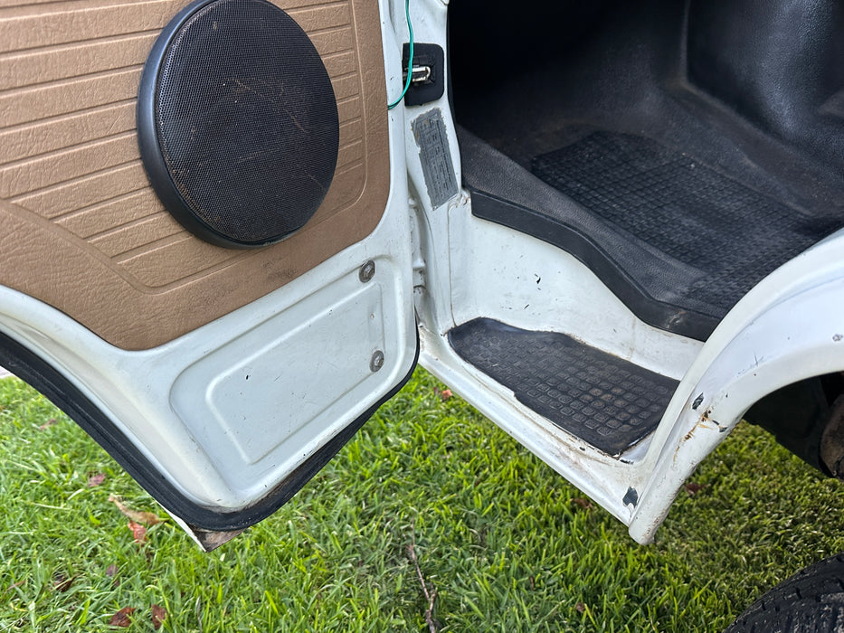 1988 VOLKSWAGEN TRANSPORTER SYNCRO WINDOW VAN