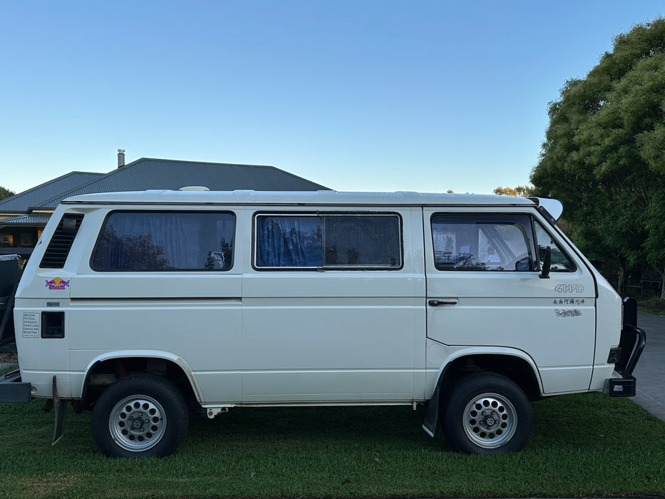 1988 VOLKSWAGEN TRANSPORTER SYNCRO WINDOW VAN