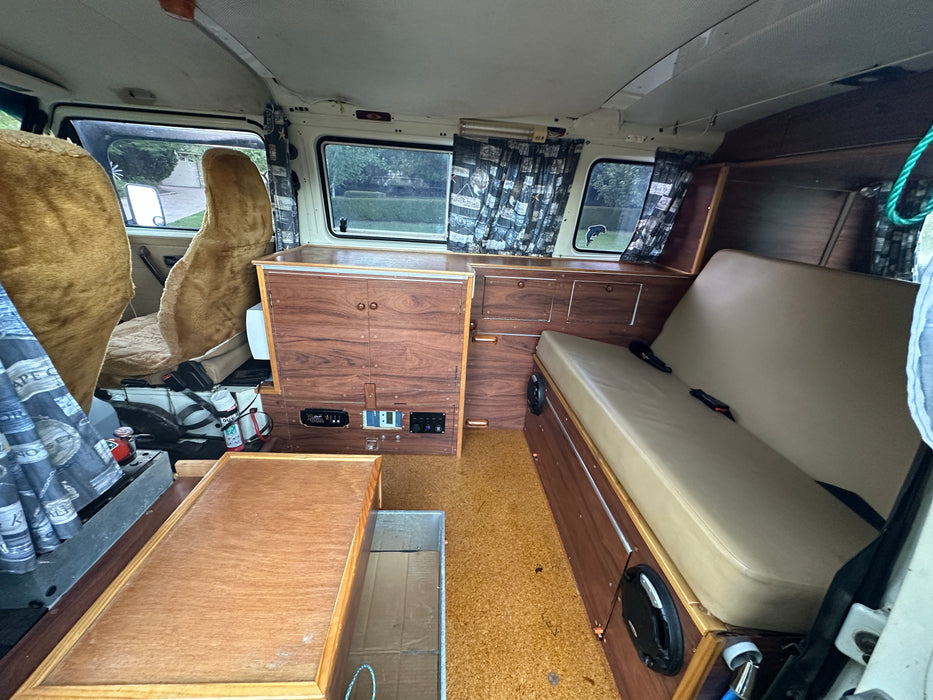 1988 VOLKSWAGEN TRANSPORTER SYNCRO WINDOW VAN