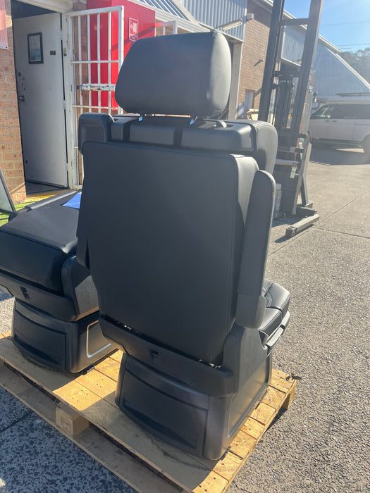 Multivan Single Captain's Chair for Rail System T6.1 Leather-Alcantara With Integrated Child Booster Seat -2