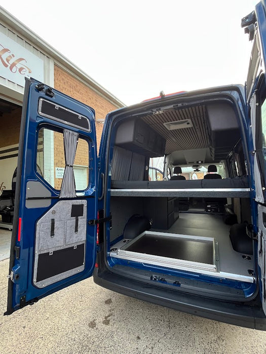 2025 VW CRAFTER 35 TDI410 MWB 4MOTION 3.88t  - DEEP OCEAN BLUE - [NEW] - OFF GRID CAMPER