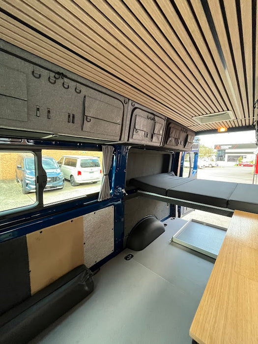 2025 VW CRAFTER 35 TDI410 MWB 4MOTION 3.88t  - DEEP OCEAN BLUE - [NEW] - OFF GRID CAMPER