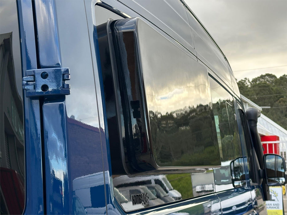 2025 VW CRAFTER 35 TDI410 MWB 4MOTION 3.88t  - DEEP OCEAN BLUE - [NEW] - OFF GRID CAMPER