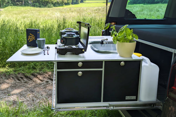 VanEssa Mobilcamping RIVA - VanEssa Tailgate Slide Kitchen