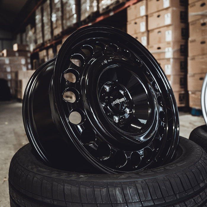 Rotiform – STL – Alloy Wheels – 20″ – Black Finish – 8.5J