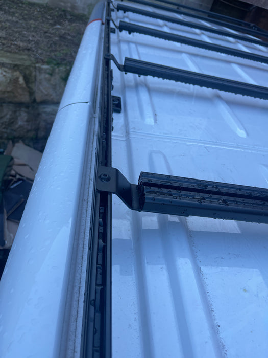 Front Runner Volkswagen Crafter (L3H2, MWB, OEM Track) (2017-Current) Slimpro Van Rack Kit