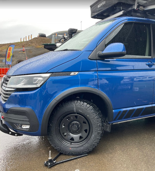 Maxxis RAZR AT811 - All Terrain Light Truck Tyre for VW Campervan - 225/70/17 - 115/112S