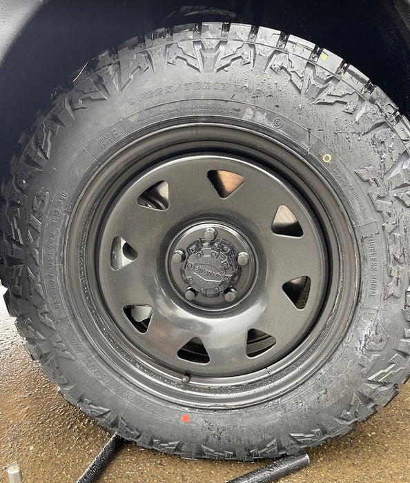 Maxxis RAZR AT811 - All Terrain Light Truck Tyre for VW Campervan - 225/70/17 - 115/112S