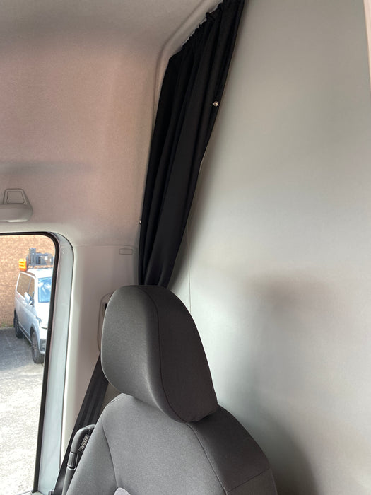 VW Crafter (2017-onwards) - 1pc Cab Partition Curtain